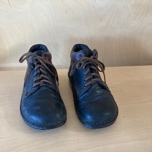 ECCO Black Leather Tie Shoes